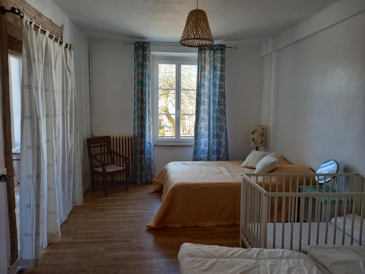 Maison Violette En Berry Aigurande Eksteriør bilde